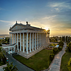Kaya Artemis Resort & Casino